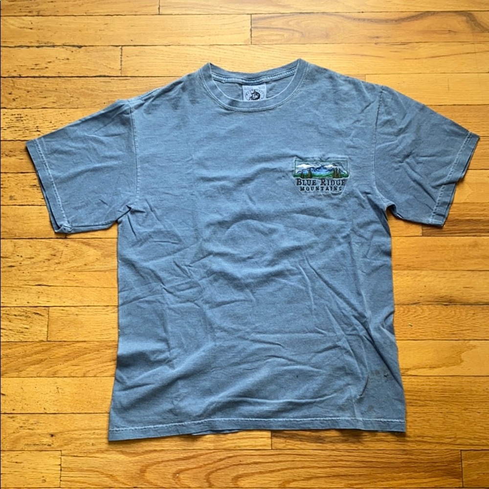 Vintage Mountaints Embroidered T Shirt